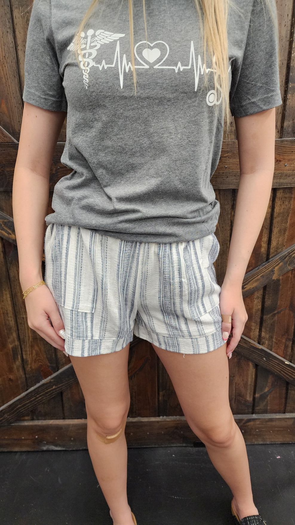 Stripe Woven Waist Elastic Shorts