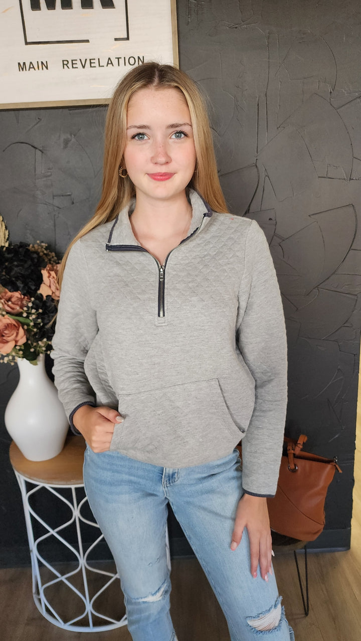 Quilted 1/2 Zip Gray Pullover