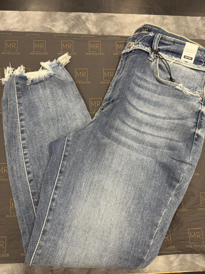 Judy Blue Light Wash Mid Rise JB82408