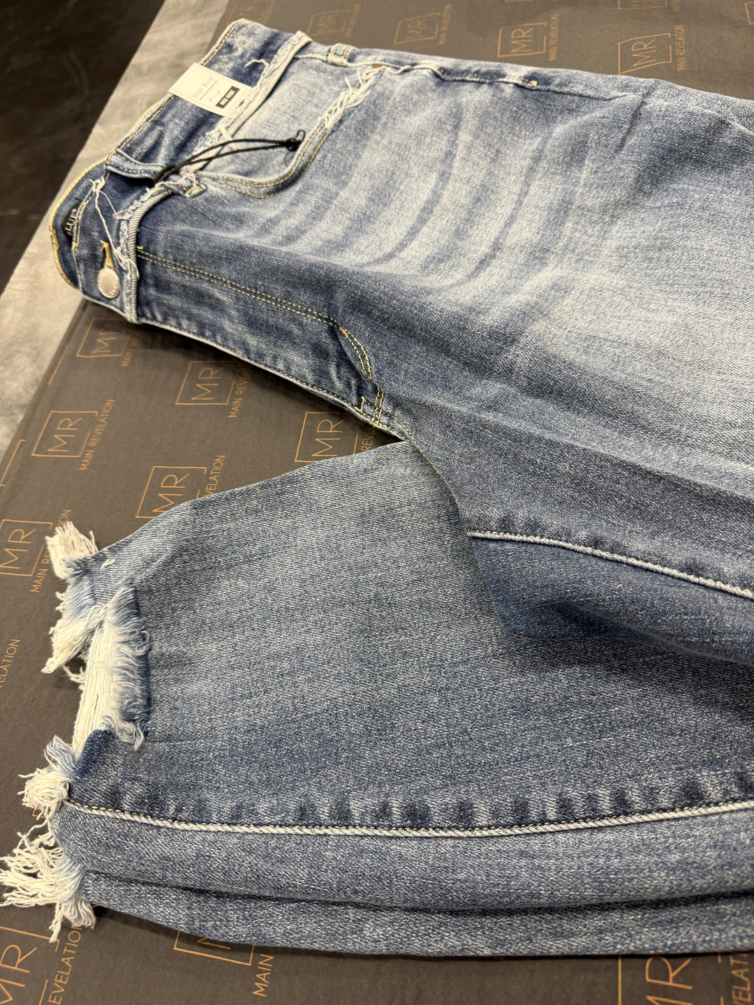 Judy Blue Light Wash Mid Rise JB82408