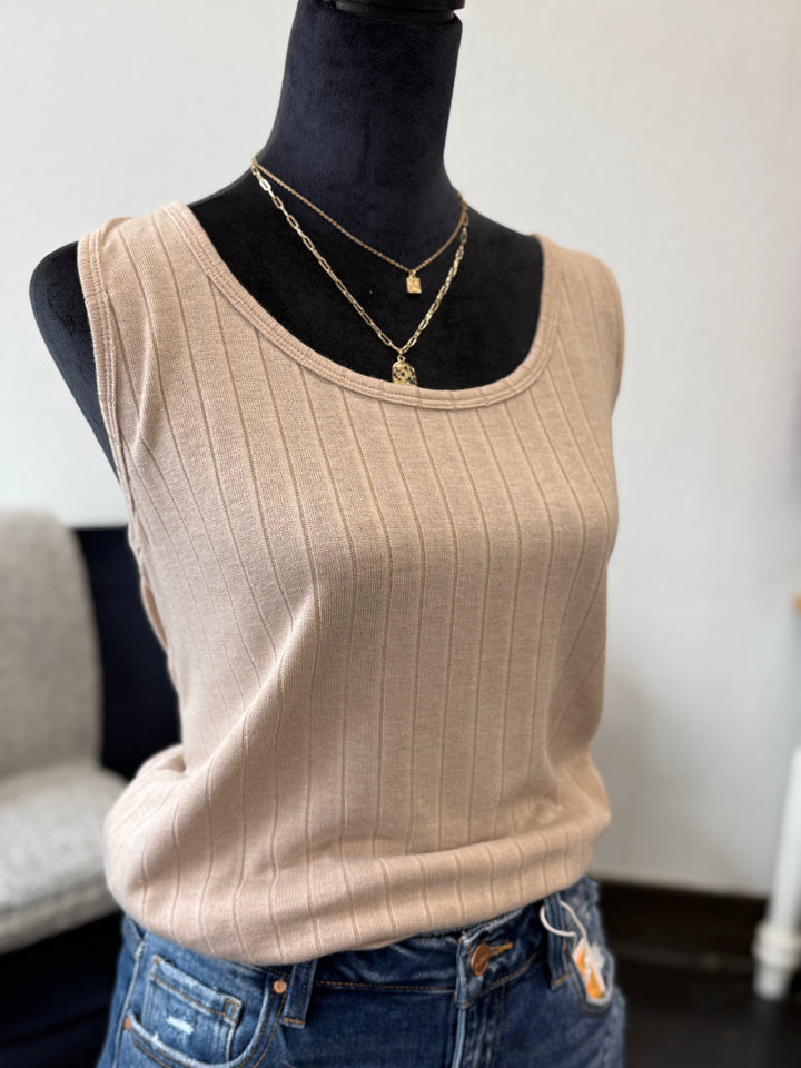 Knitted Sleeveless Top