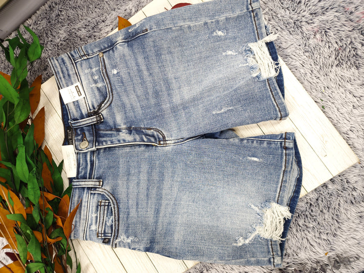 Distressed Bermuda Shorts JB 15259